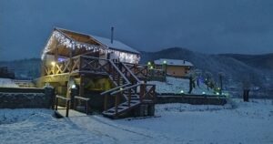 Вид отеля с реки
